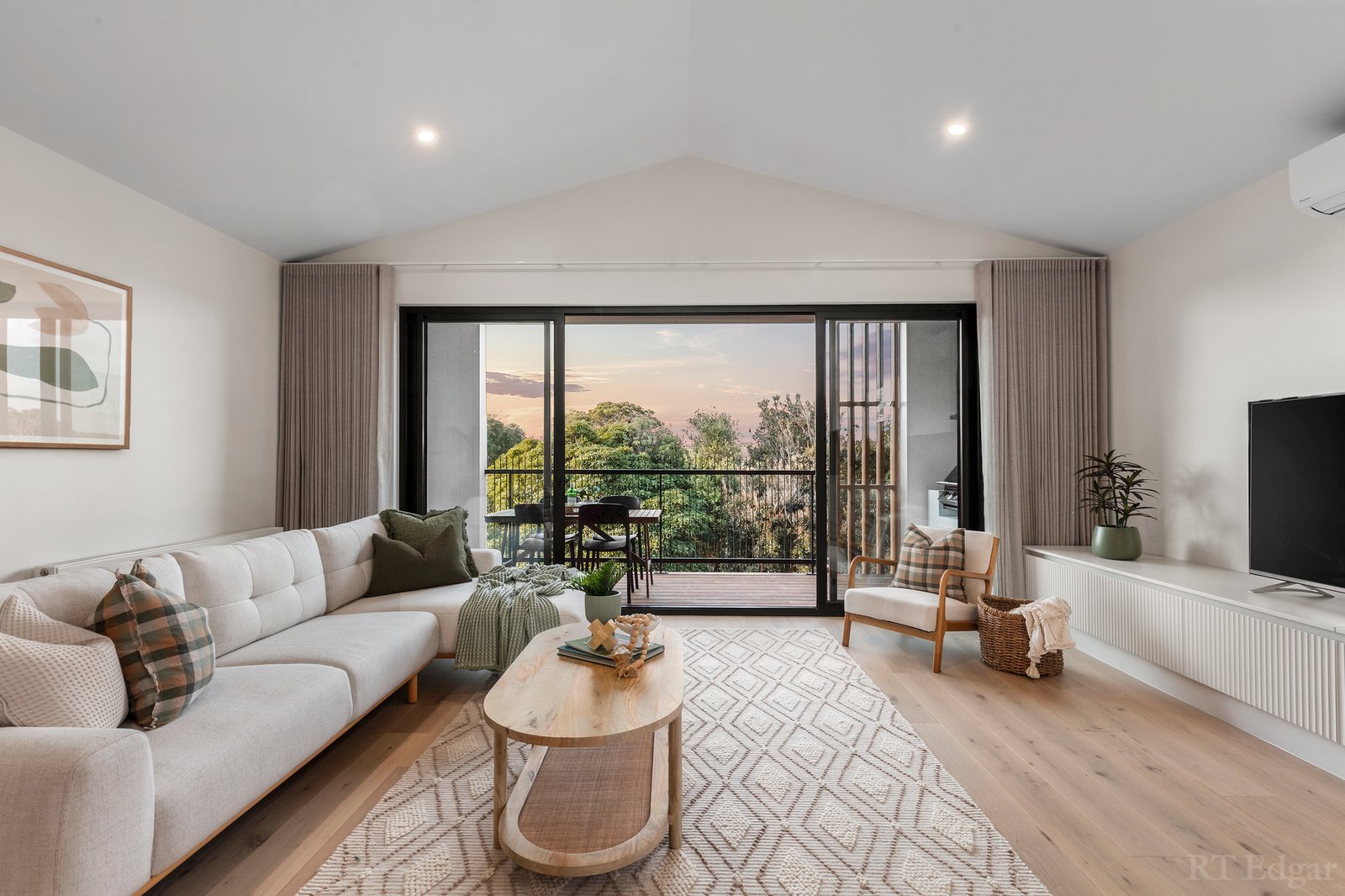 Real Estate and Property in 27b Asbury Street West, Ocean Grove, VIC