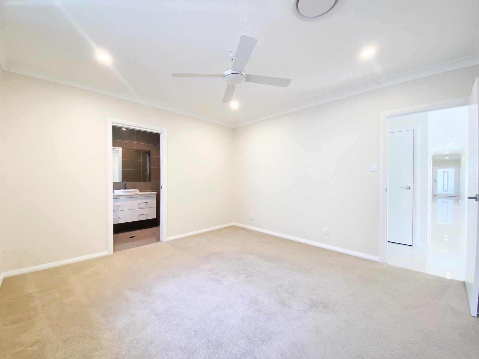 27B Dowling Street NELSON BAY 14