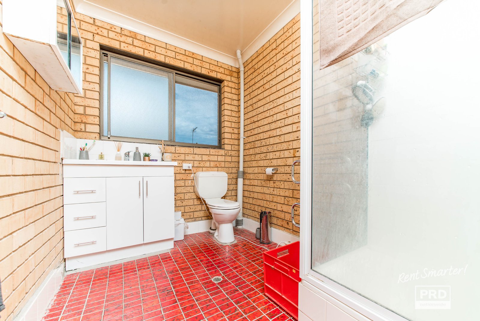 2/7B Henschke Avenue TOLLAND 7