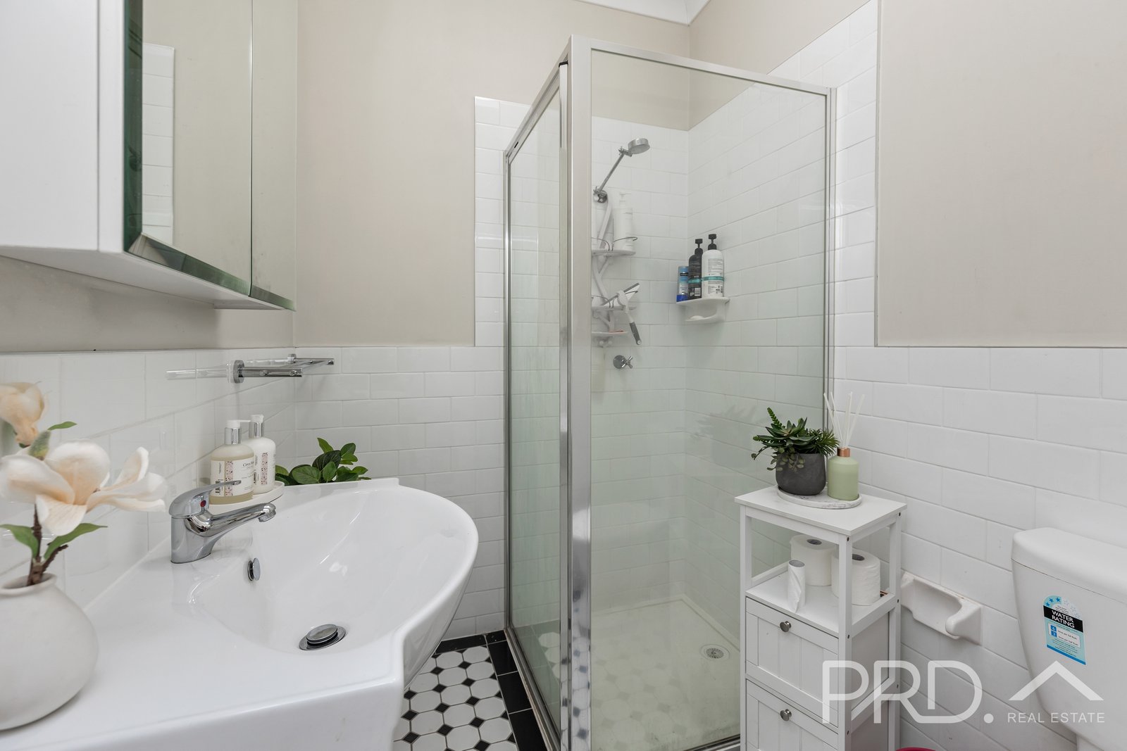 27B Russell Street TUMUT 5