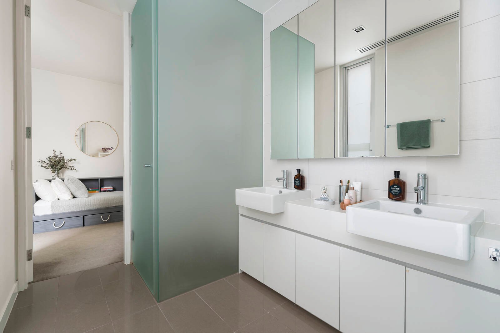 Real Estate and Property in 2/8-10 Ellerslie Place, Toorak, VIC