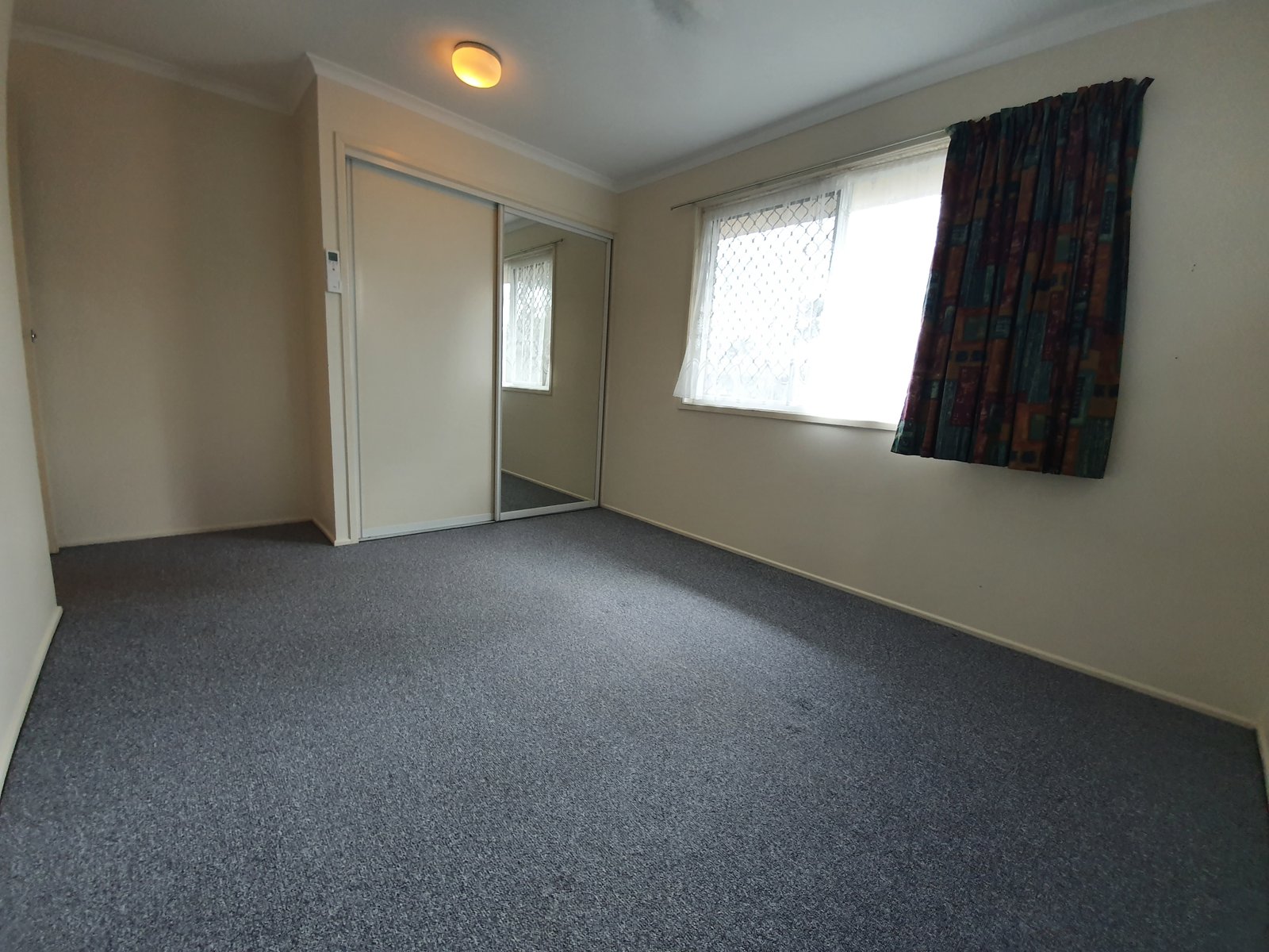 2/8-10 Gardenia St  PROSERPINE 5