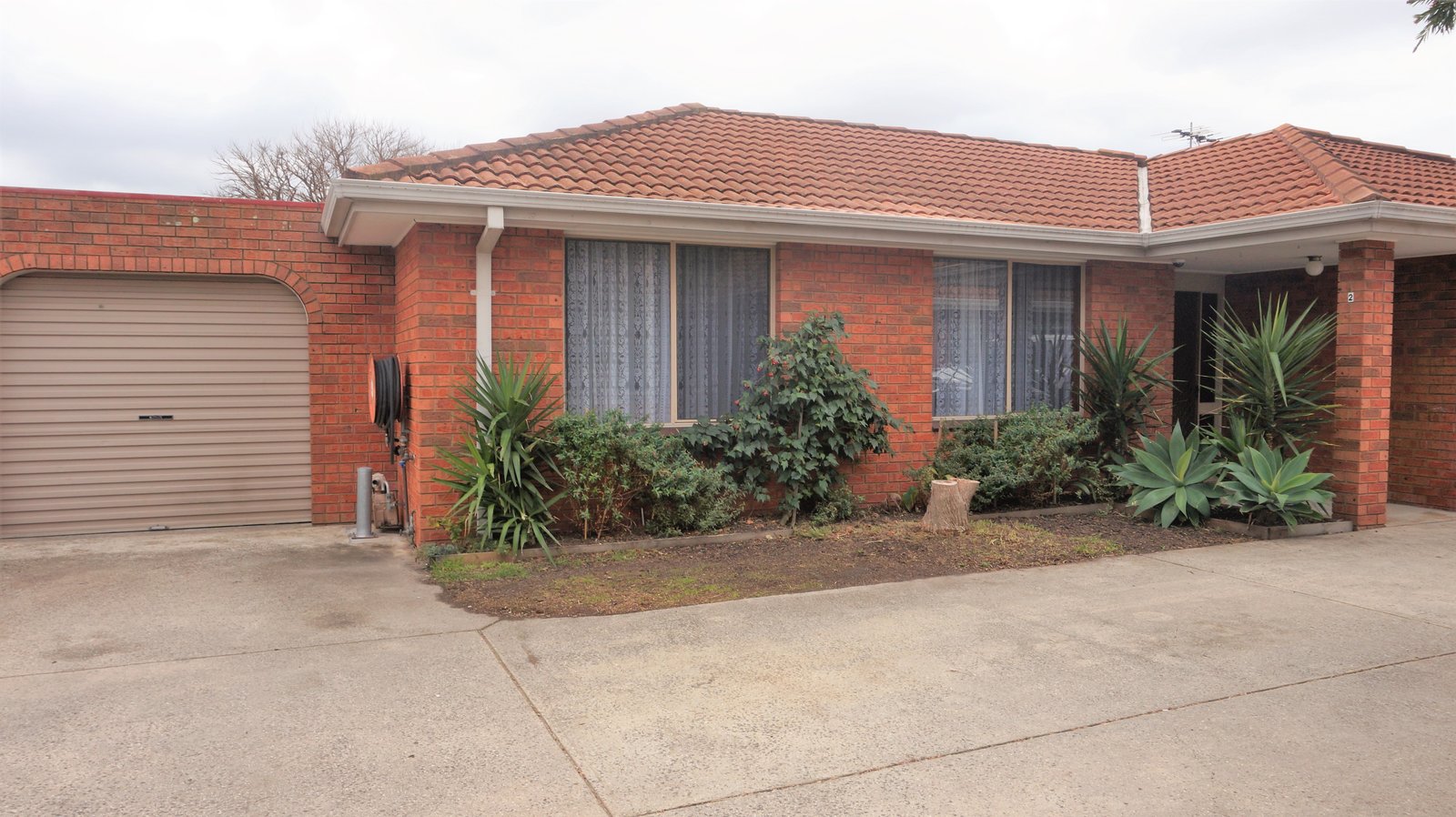 Gallery: 2/8-10 Holdsworth Court