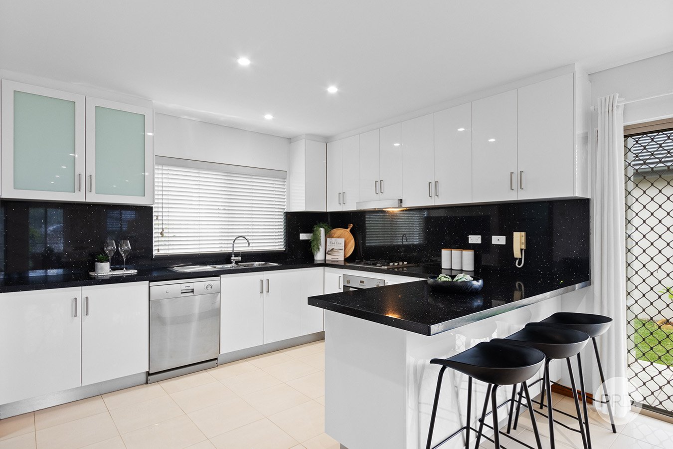 2/8-10 Woronora Parade OATLEY 5