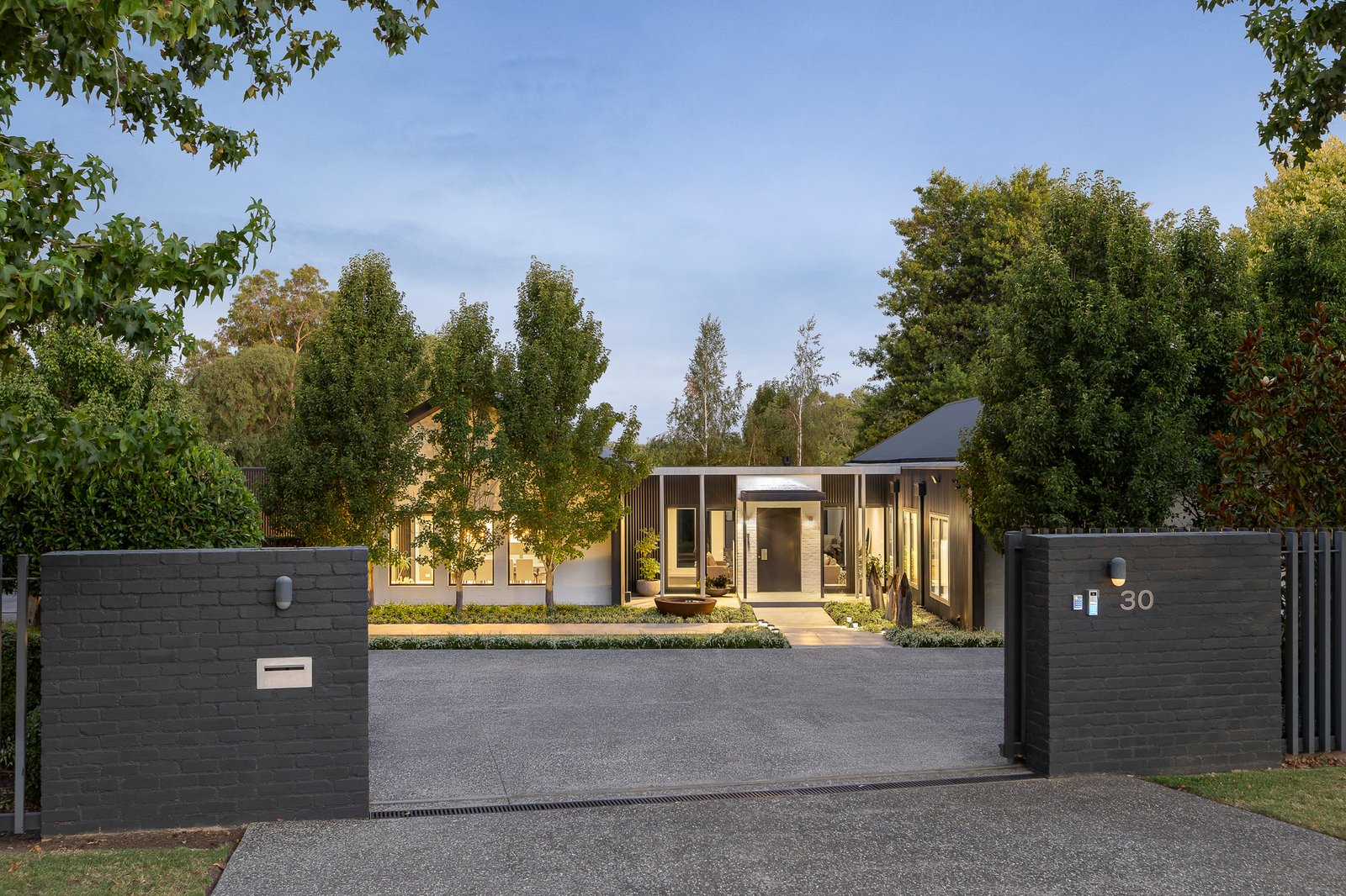 28-30 Beaumont Road, Berwick, 3806