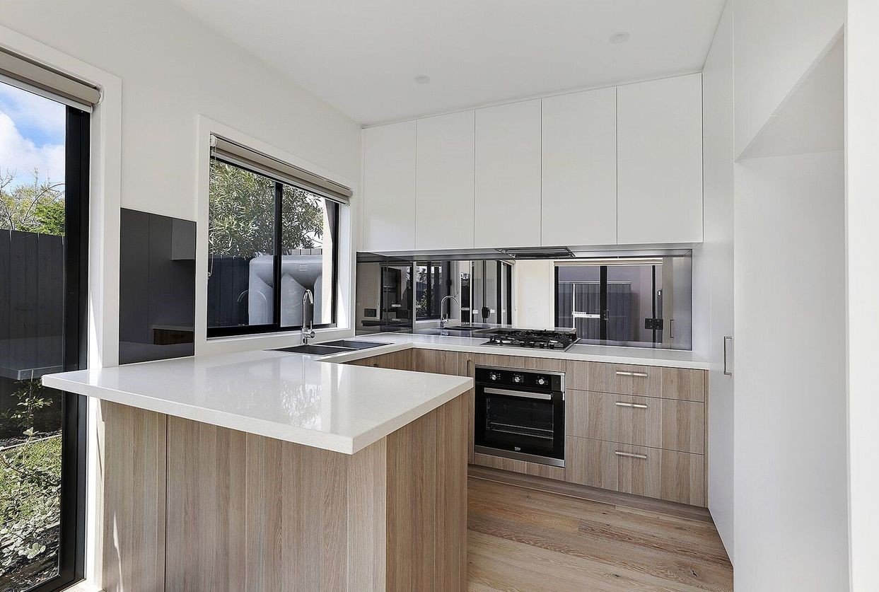 Gallery: 2/8 Acacia Avenue
