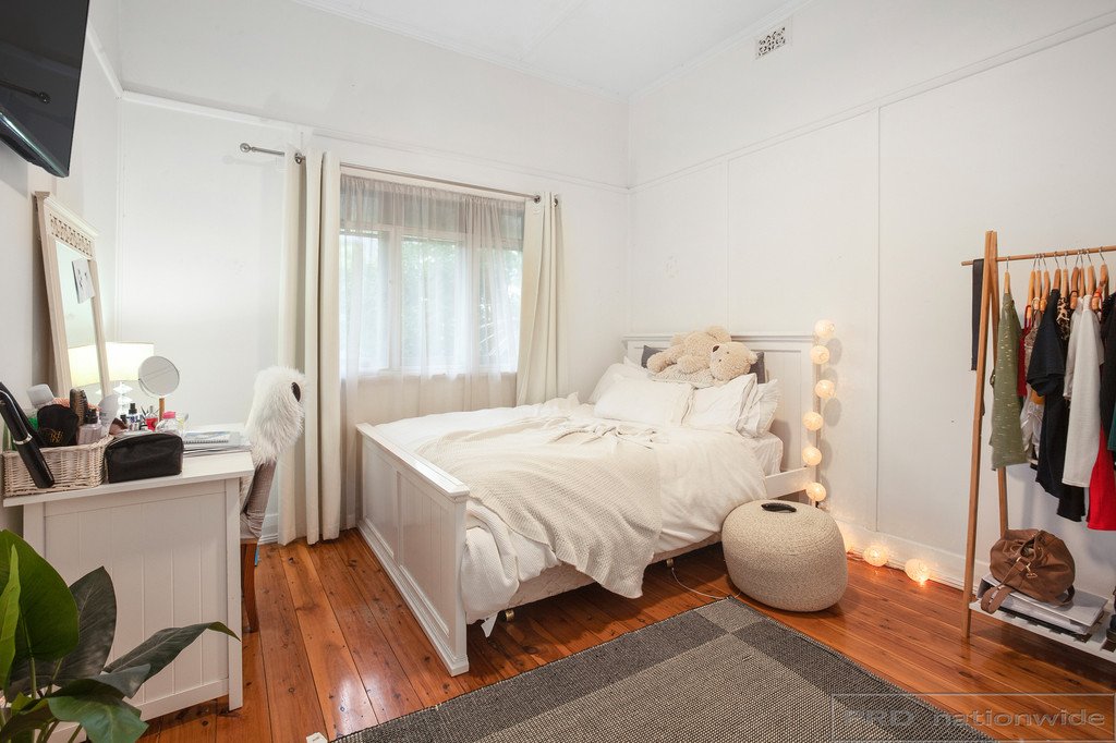 28 Allan Street LORN 11