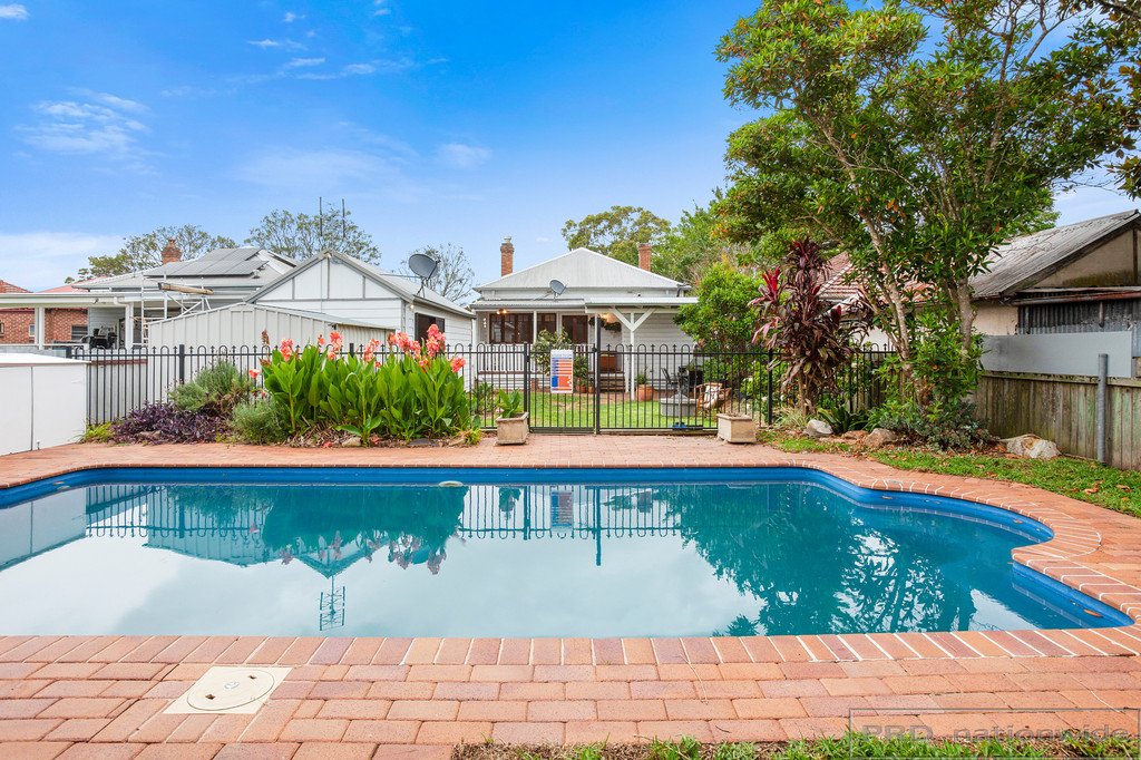 28 Allan Street LORN 3