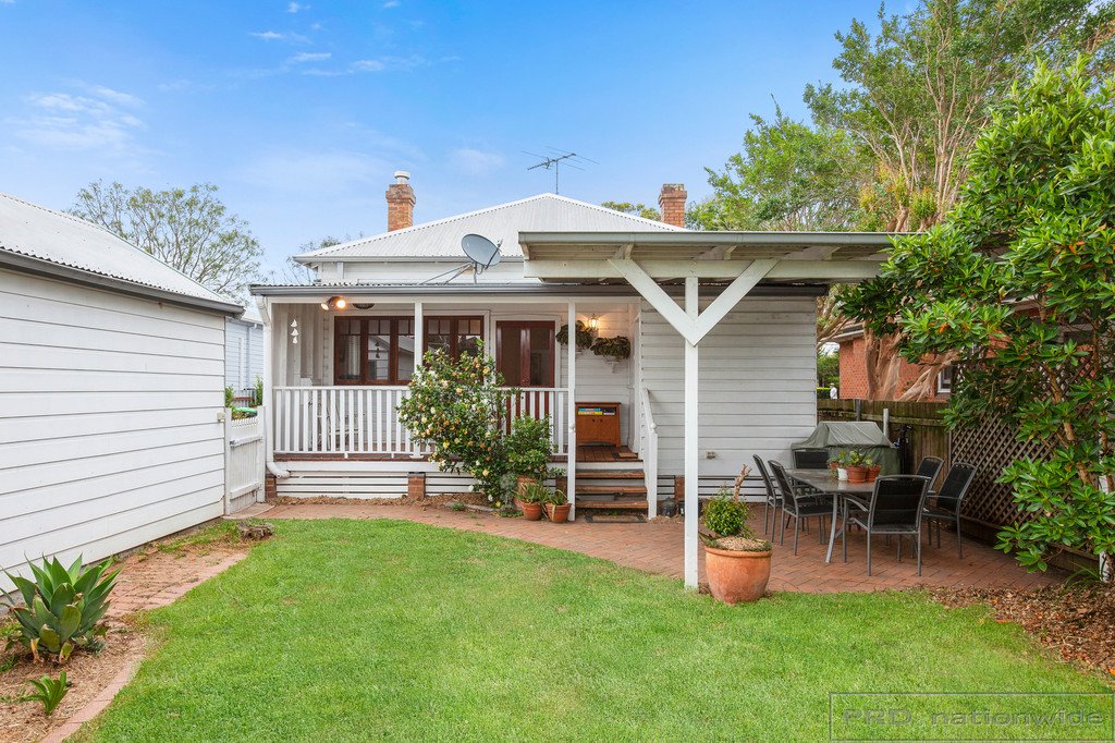 28 Allan Street LORN 23
