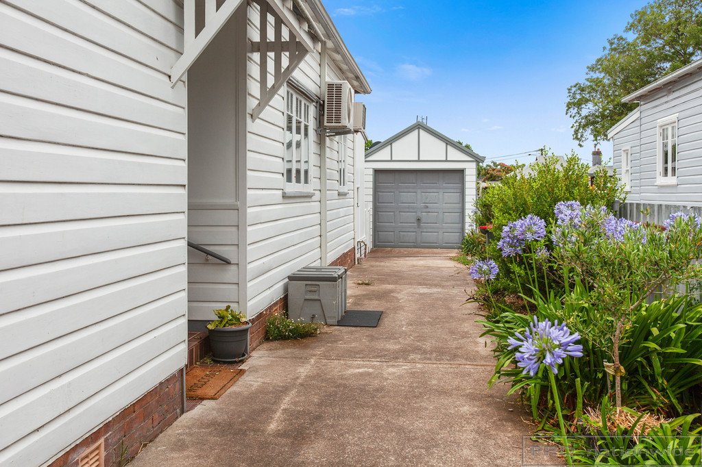 28 Allan Street LORN 25