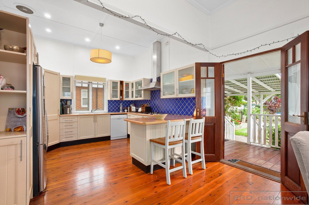 28 Allan Street LORN 6