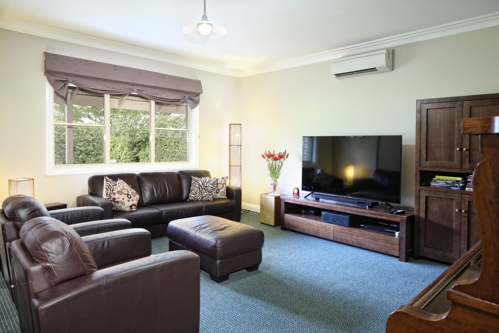 Real Estate and Property in 2/8 Anslow Street, Woodend, VIC