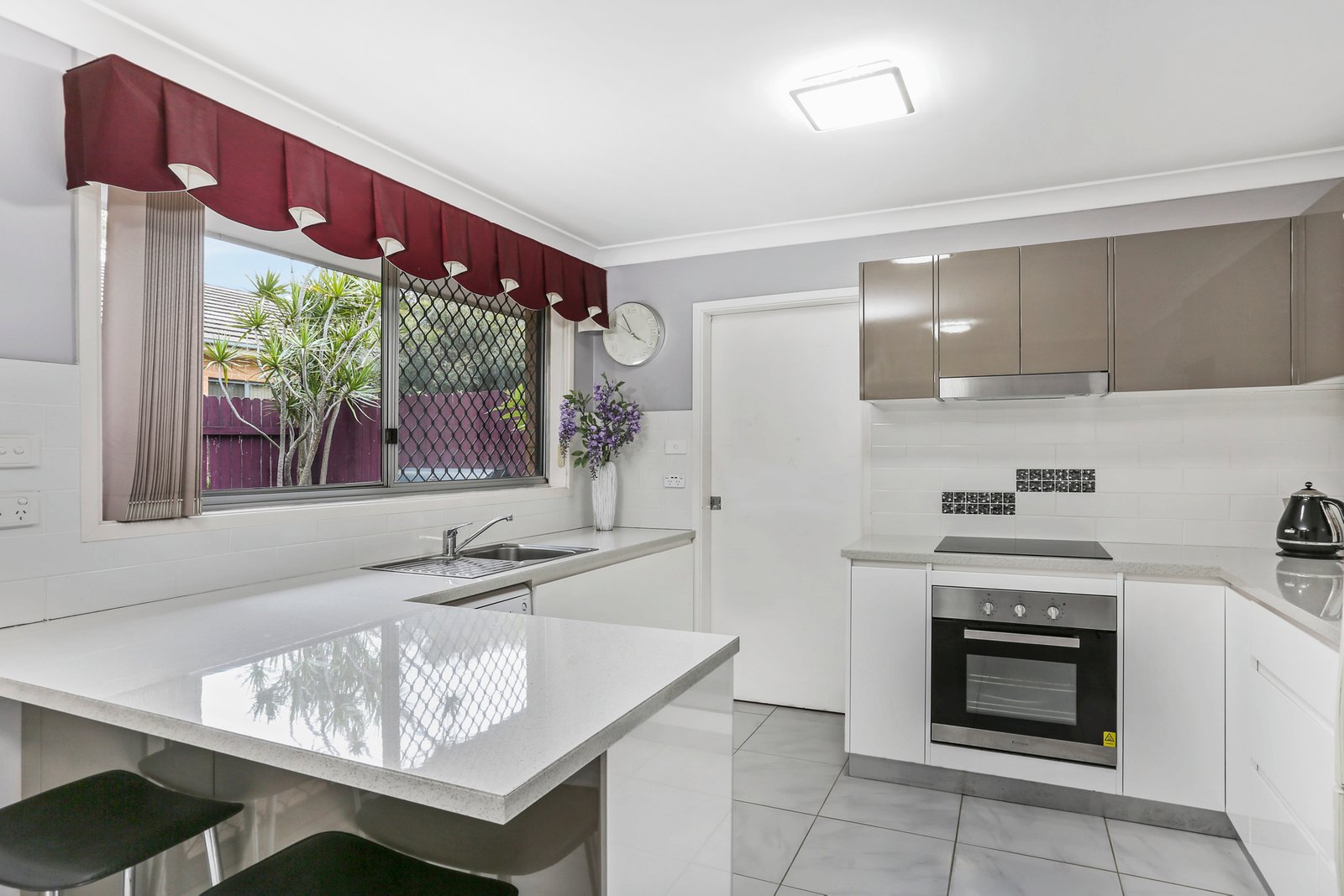 2/8 Anthea Place DAPTO 2