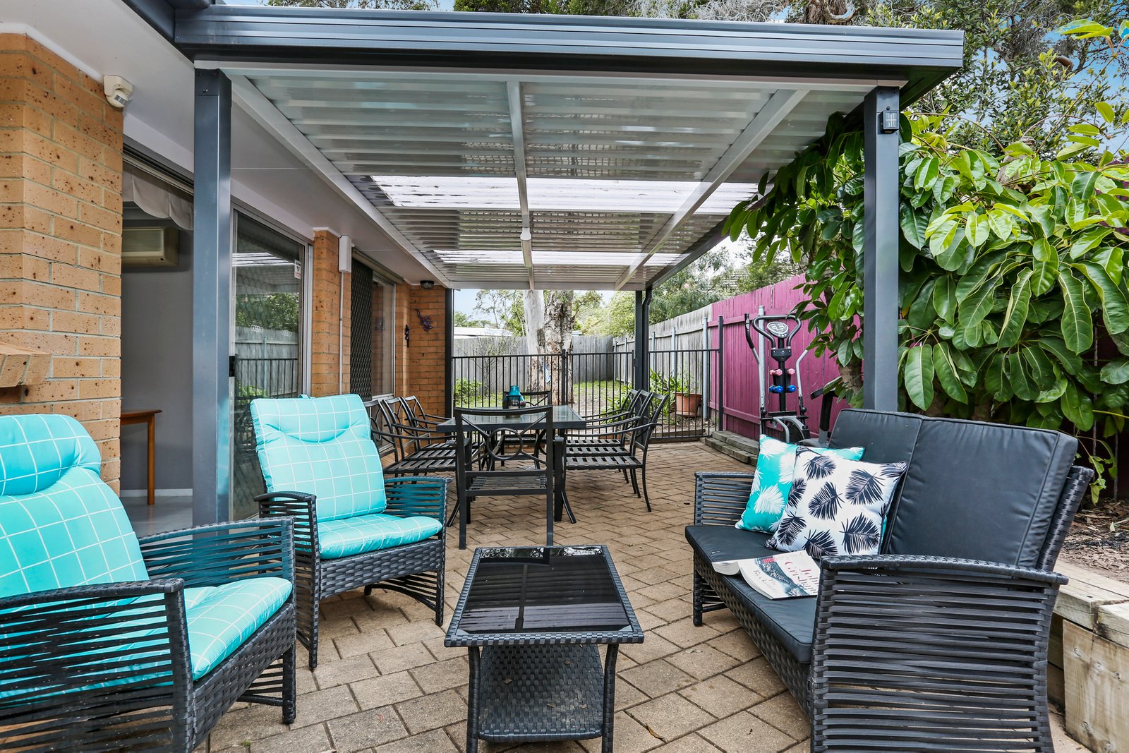 2/8 Anthea Place DAPTO 4