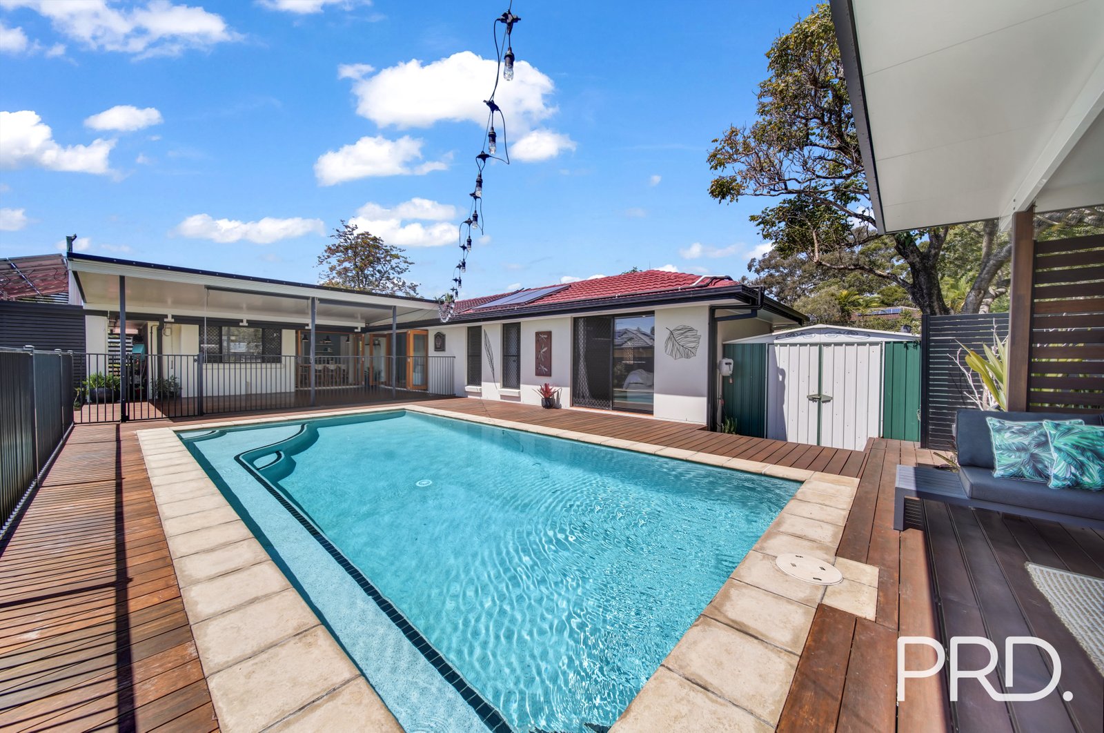 28 ARLINGTON Street CLEVELAND 5