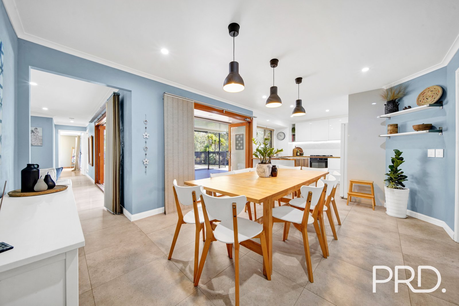 28 ARLINGTON Street CLEVELAND 10