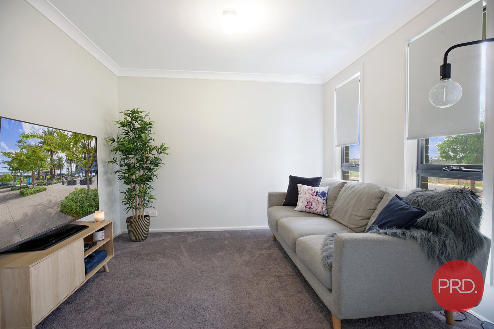 28 Ashgrove Close JORDAN SPRINGS 3