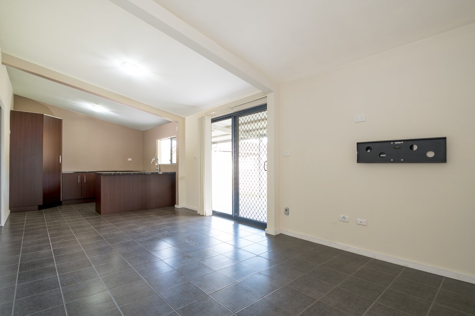 2/8 Avonlea Street DAPTO 2