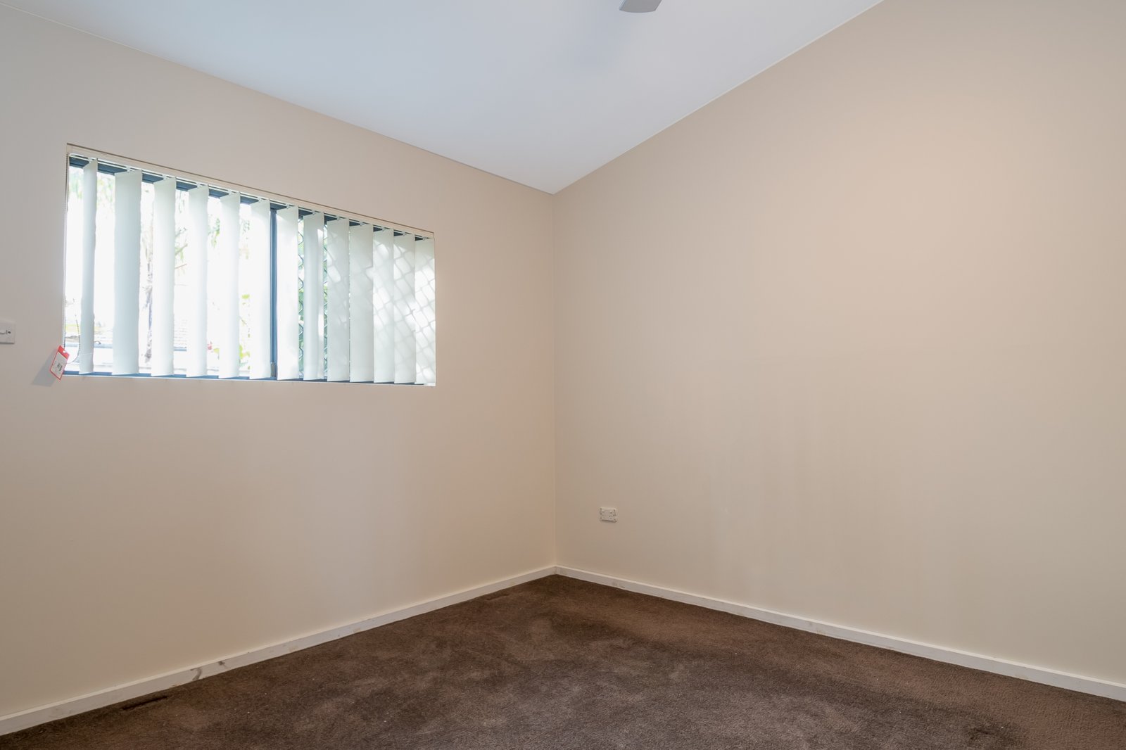 2/8 Avonlea Street DAPTO 6