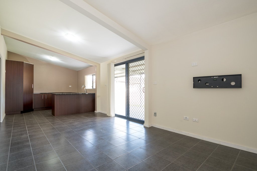 2/8 Avonlea Street DAPTO 2