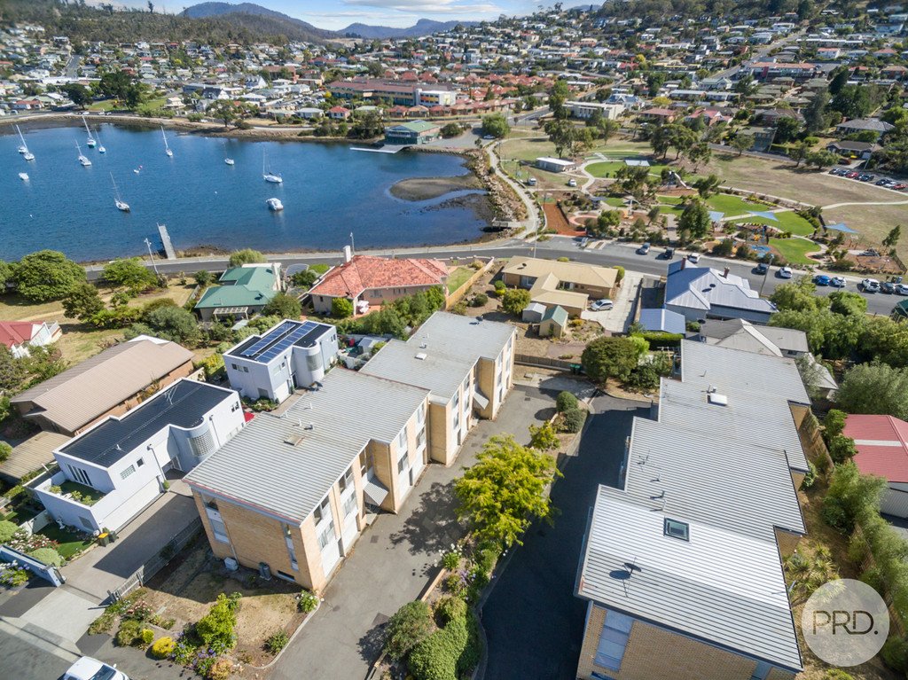 2/8 Ballawinnie Road LINDISFARNE 9