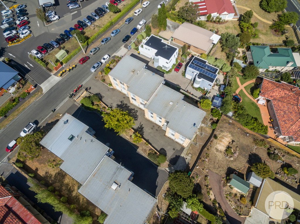 2/8 Ballawinnie Road LINDISFARNE 10