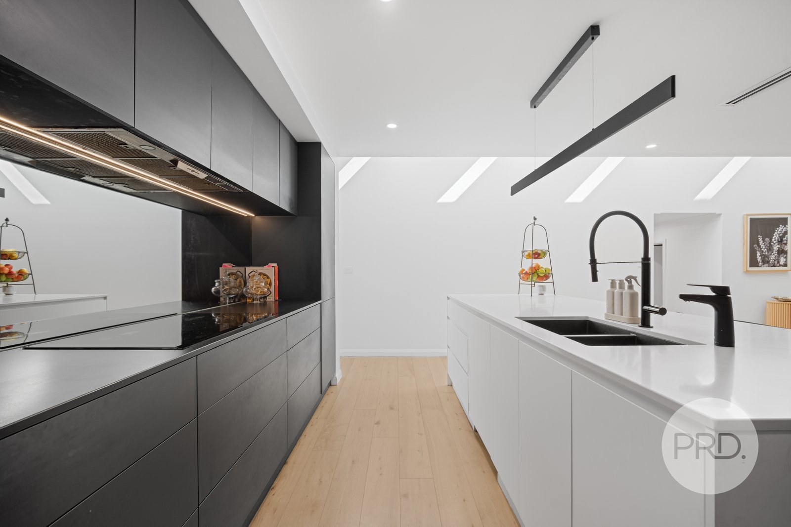 28 Balmoral Crescent LAKE ALBERT 5