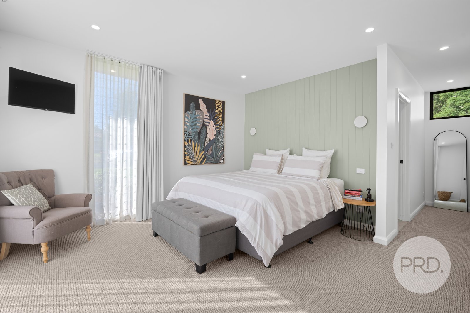 28 Balmoral Crescent LAKE ALBERT 12