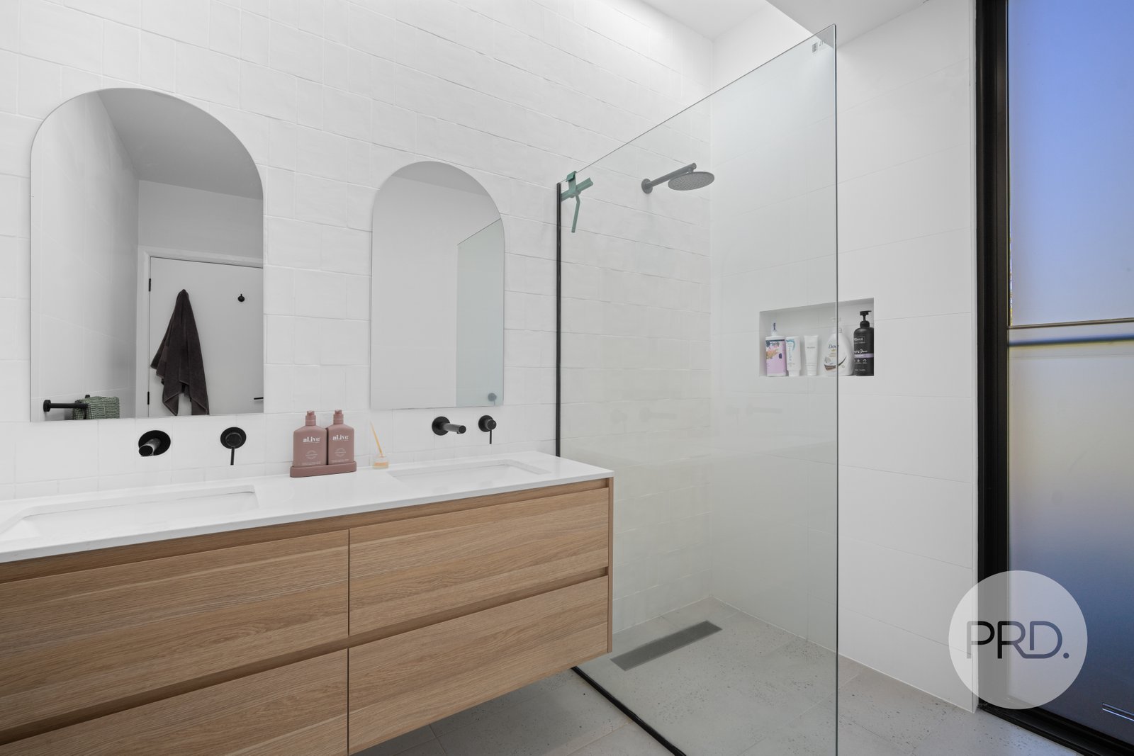 28 Balmoral Crescent LAKE ALBERT 15