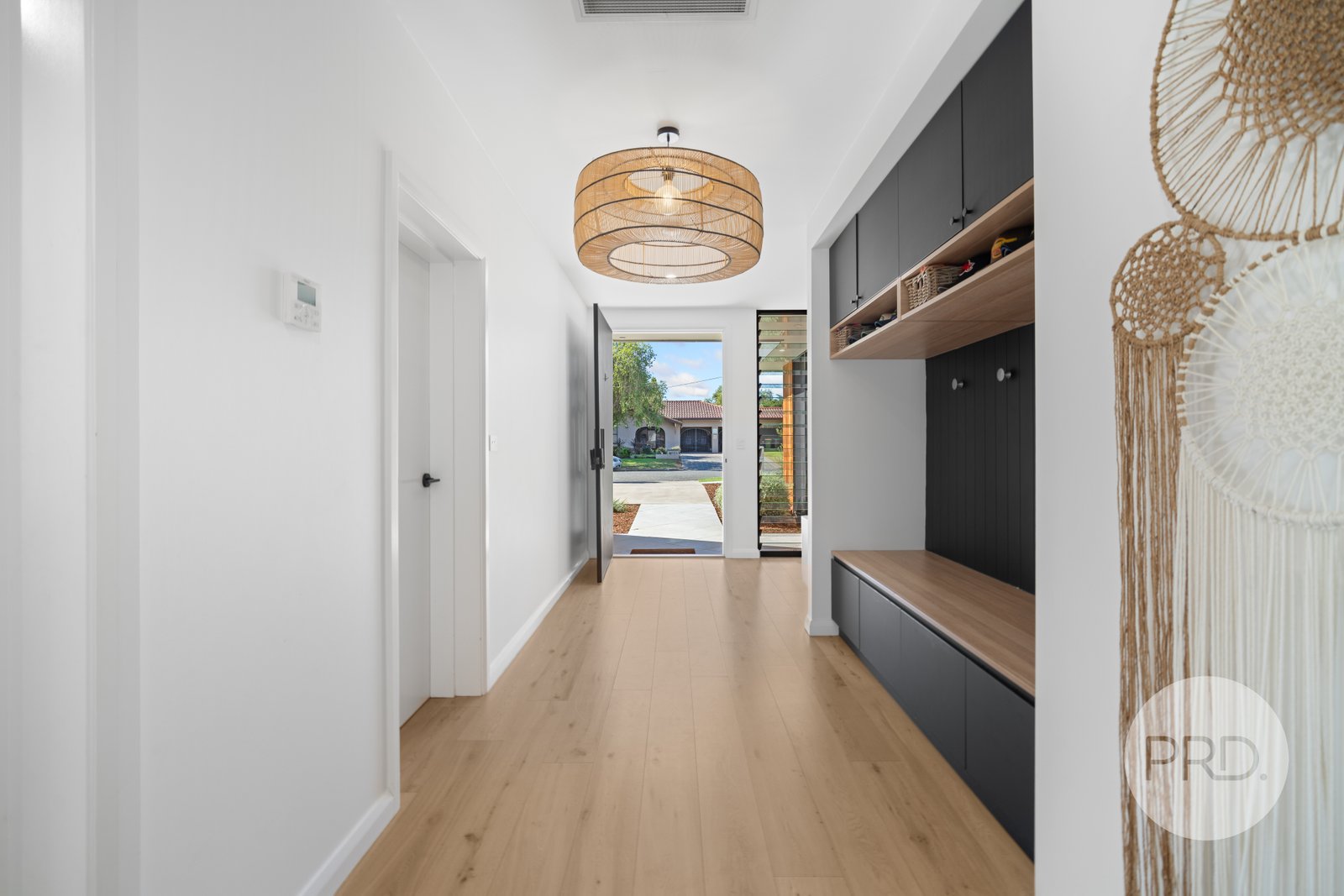 28 Balmoral Crescent LAKE ALBERT 29