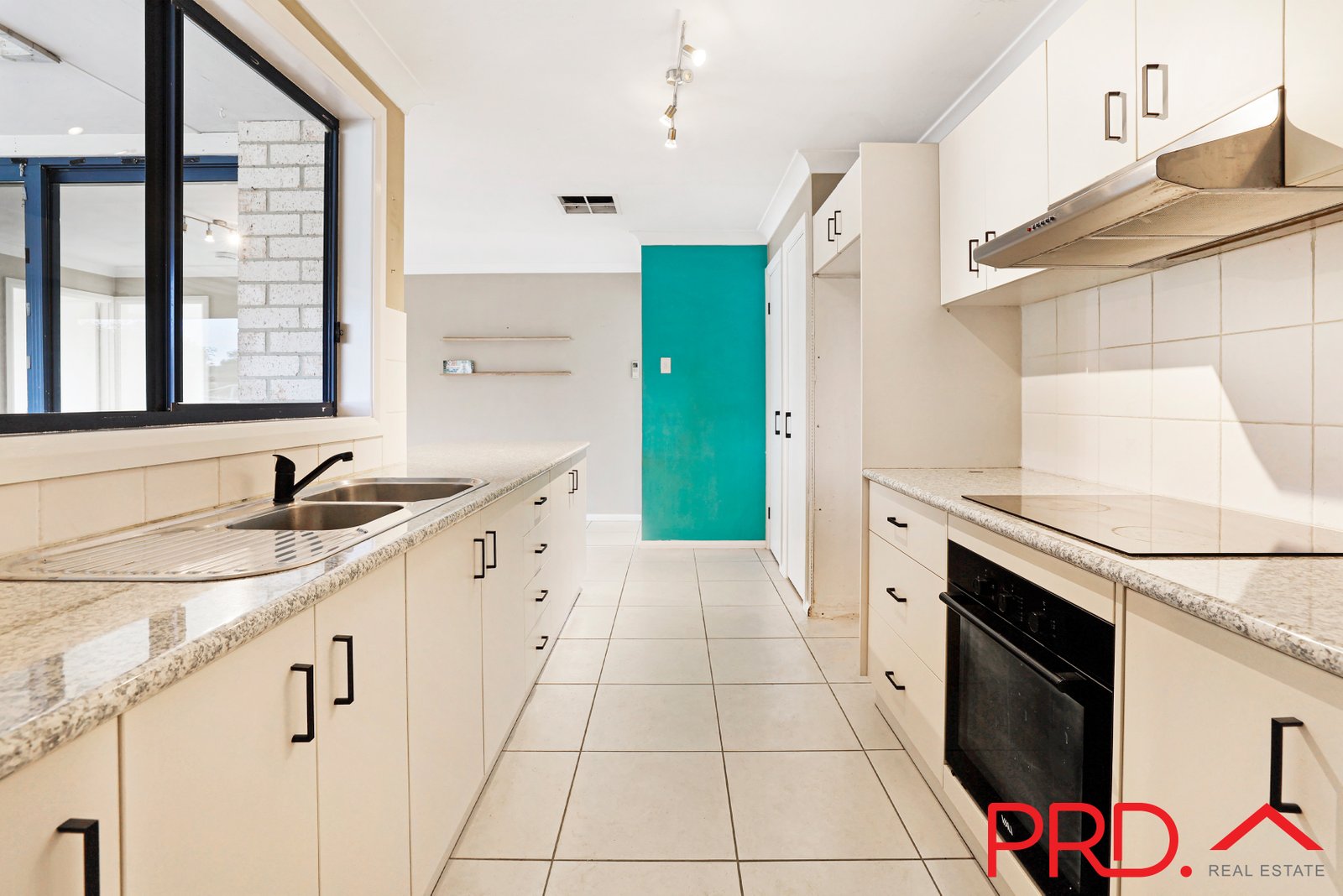 28 Banks Street TAMWORTH 11