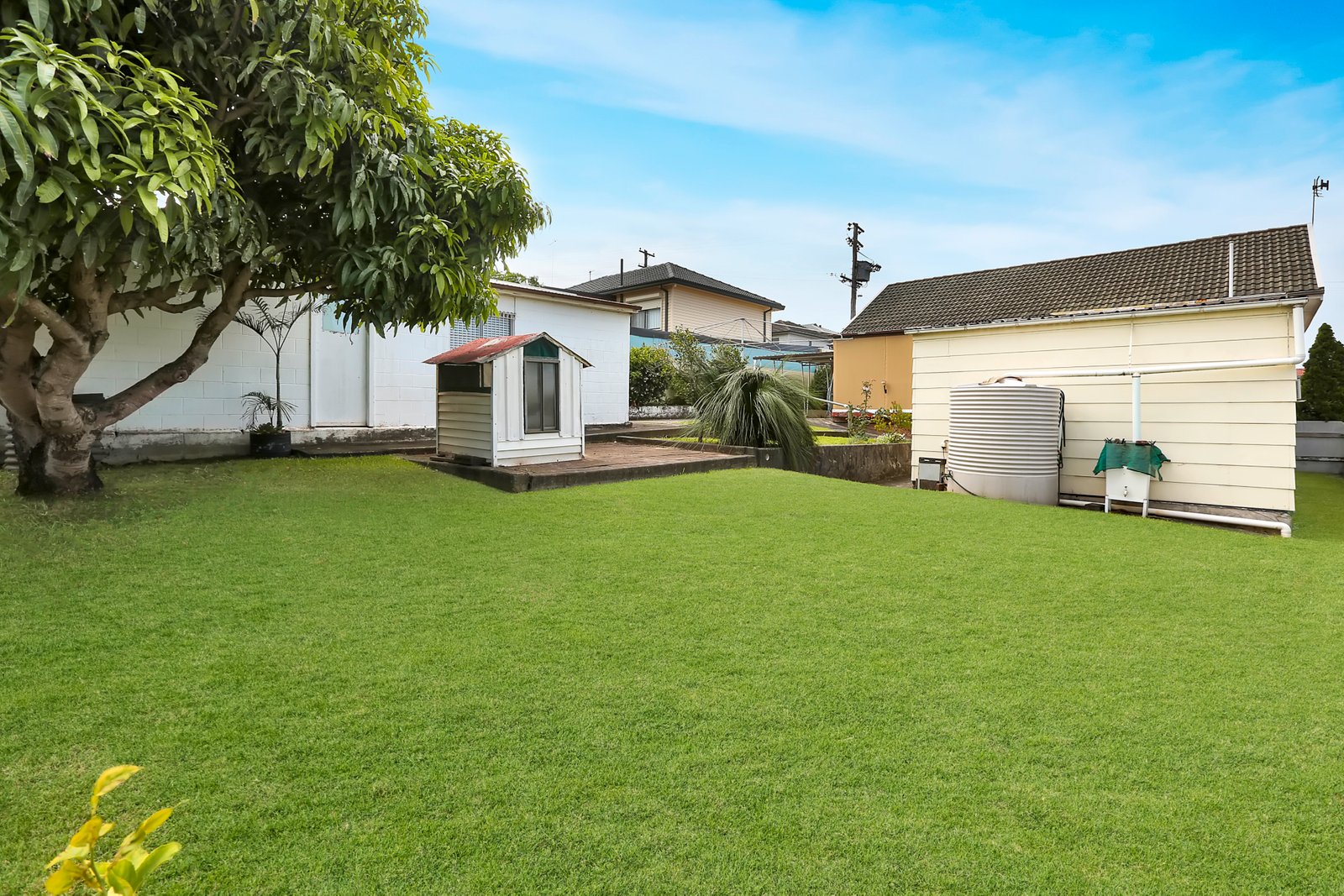 28 Barina Avenue LAKE HEIGHTS 3