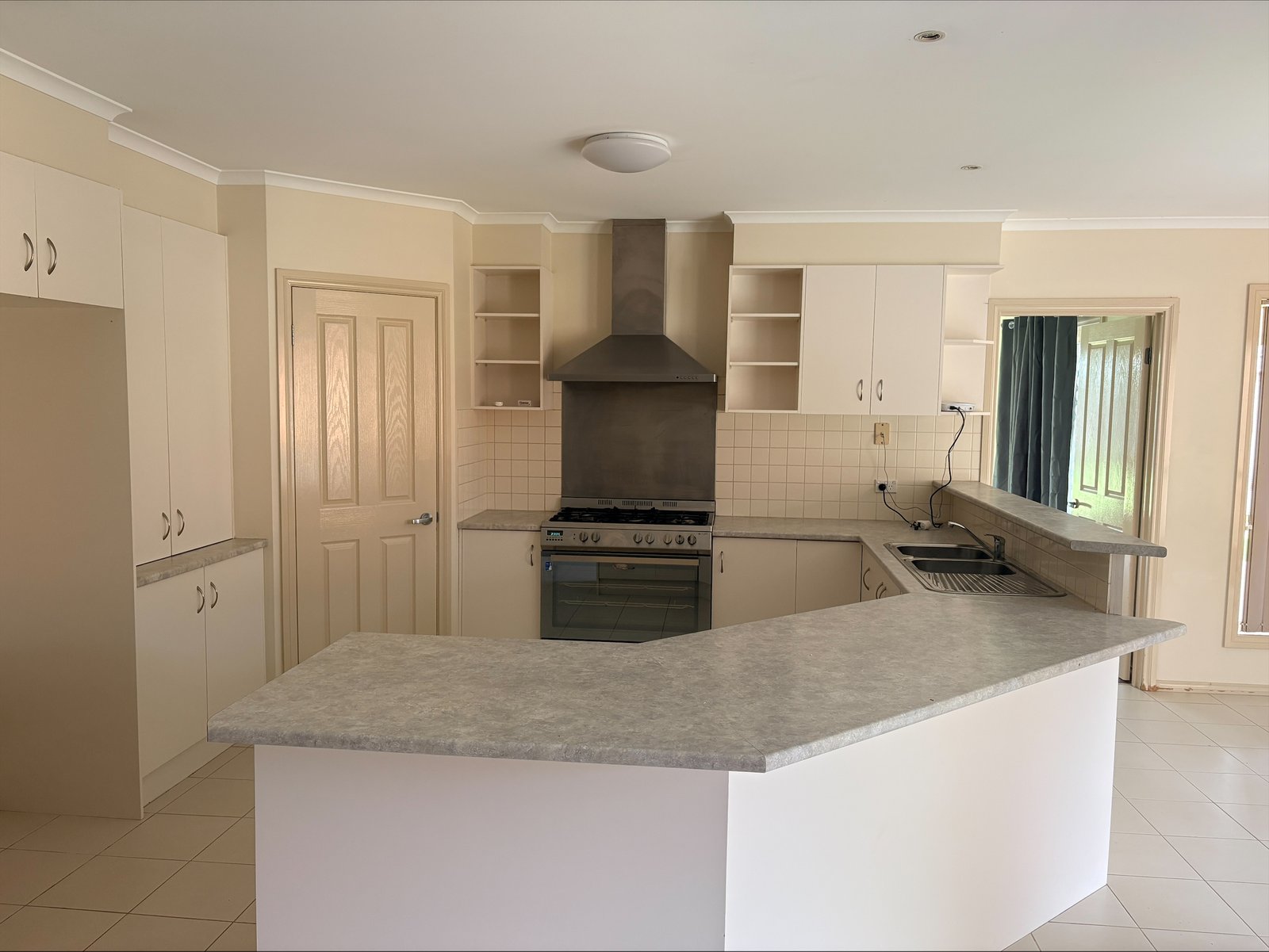 Gallery: 28 Bayfield Court
