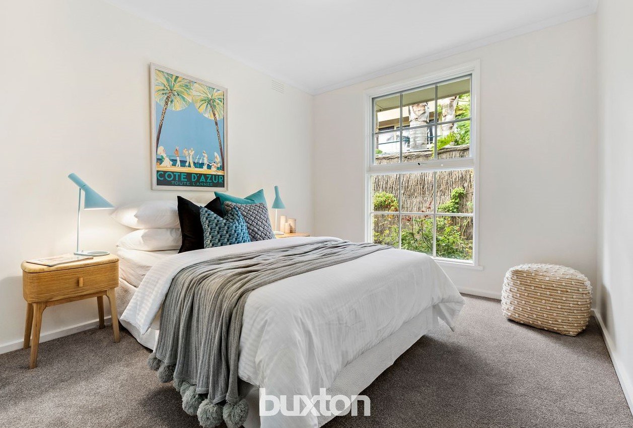 Gallery: 2/8 Bayview Crescent