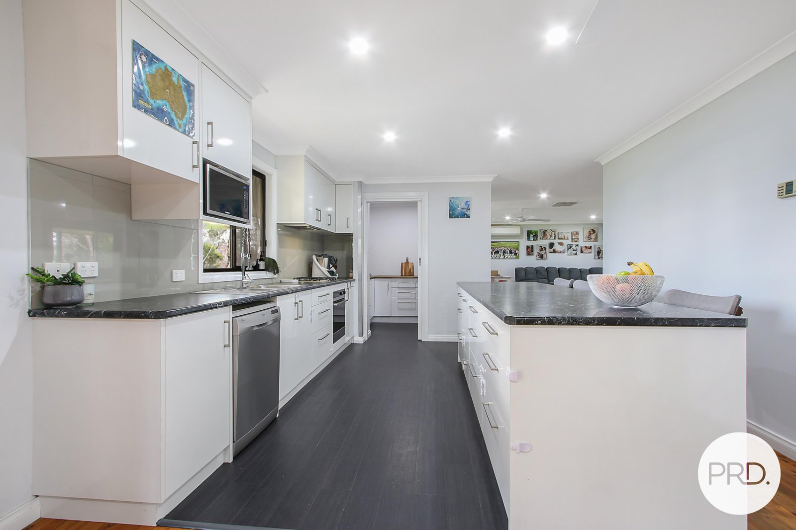 28 Beach Road East  BURRUMBUTTOCK 8