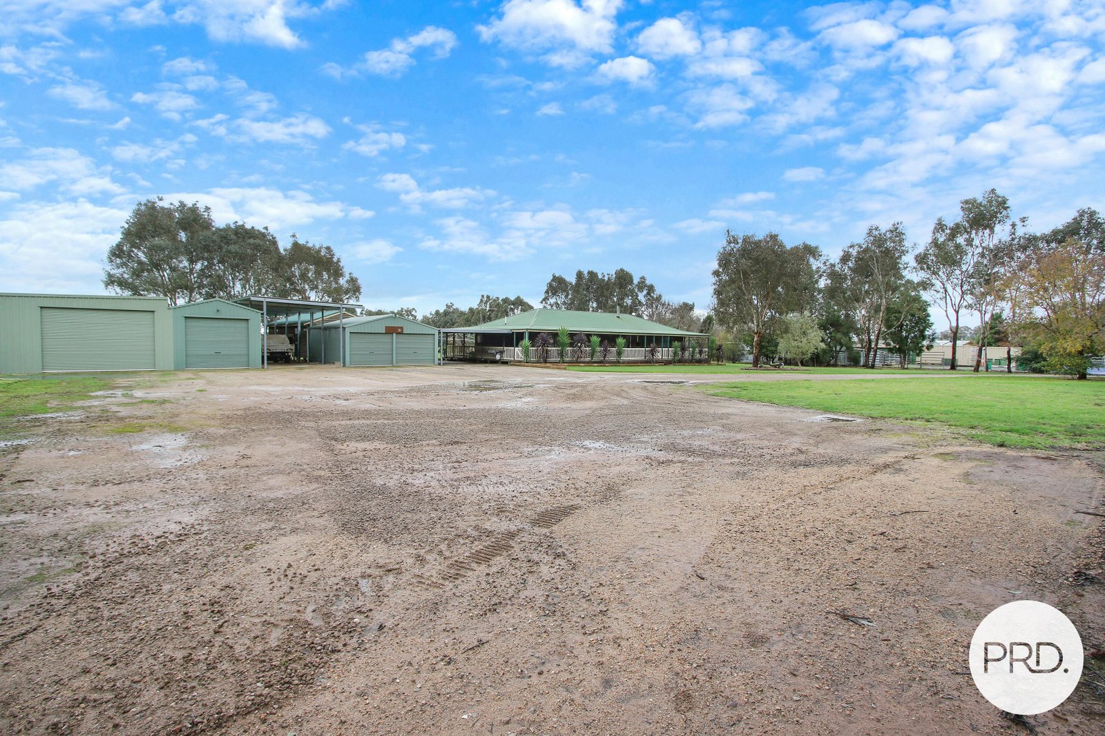 28 Beach Road East  BURRUMBUTTOCK 19