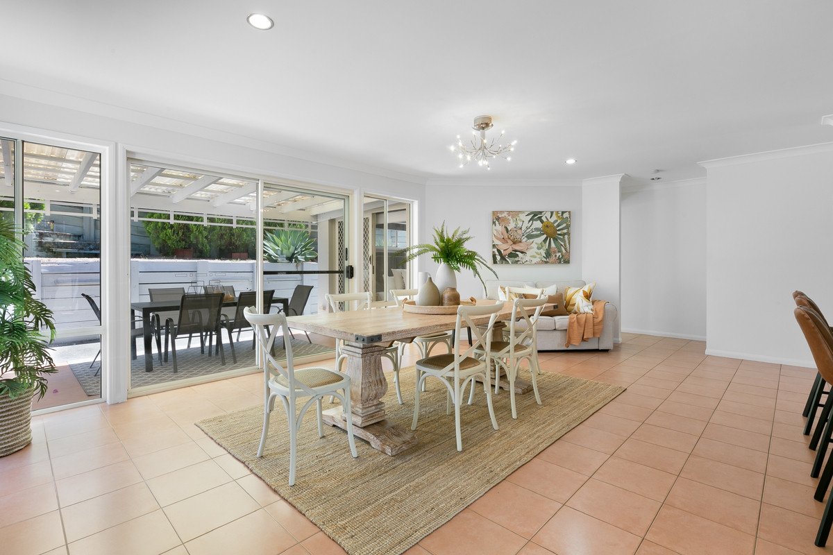 28 Beaconsfield Drive Burleigh Waters 4