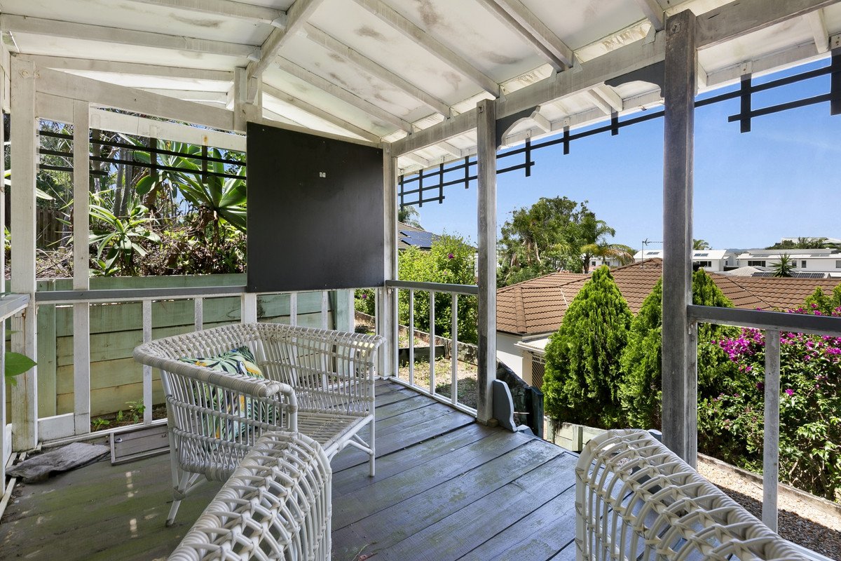 28 Beaconsfield Drive Burleigh Waters 18