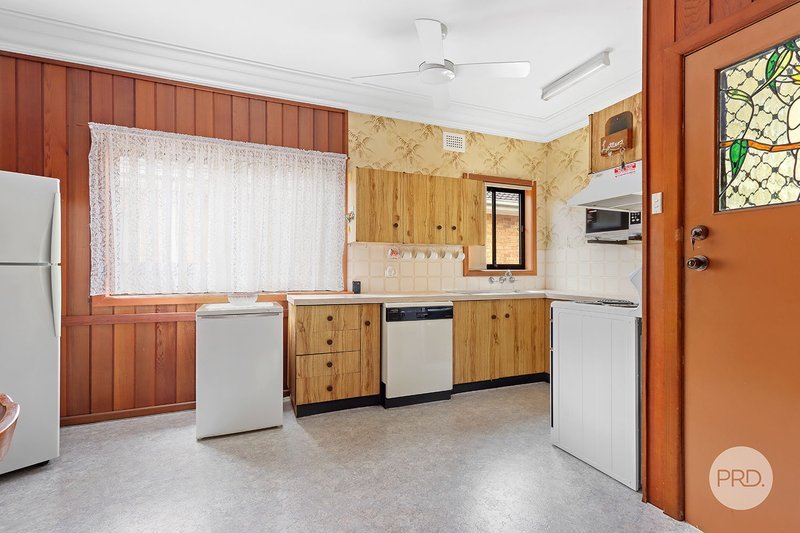 28 Beaconsfield Road MORTDALE 4
