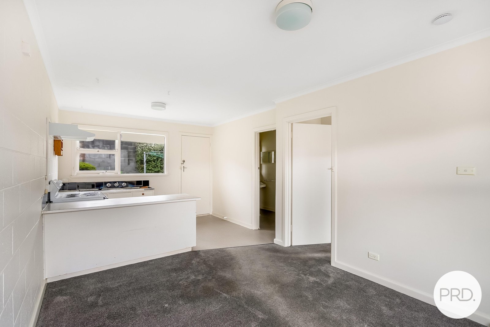 2/8 Belar Street HOWRAH 2