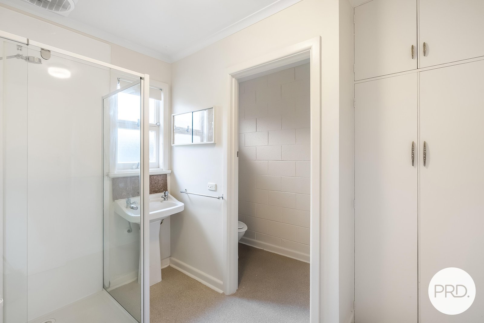 2/8 Belar Street HOWRAH 3