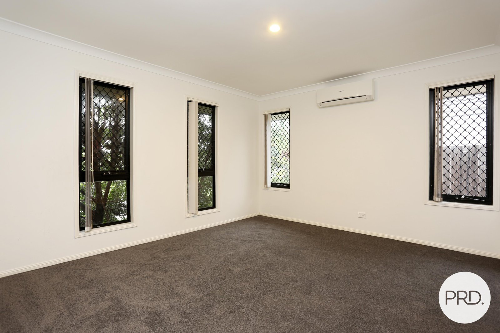 28 Bellinger Street PACIFIC PINES 6