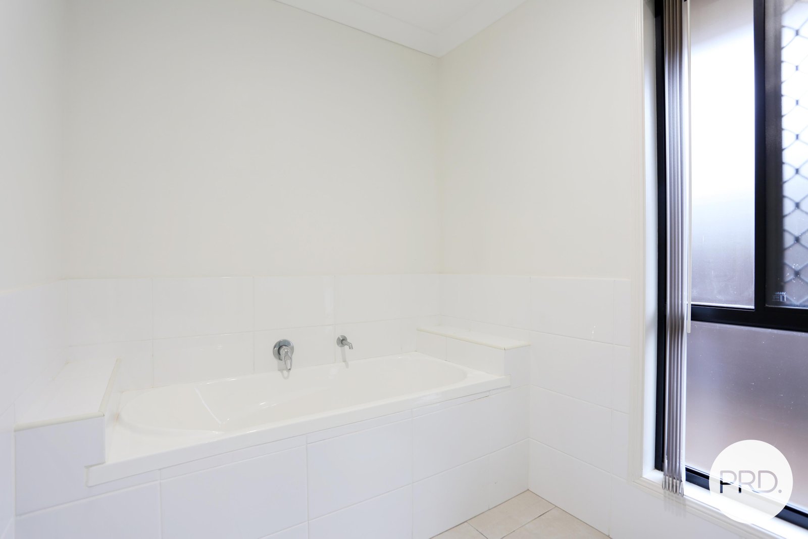 28 Bellinger Street PACIFIC PINES 8