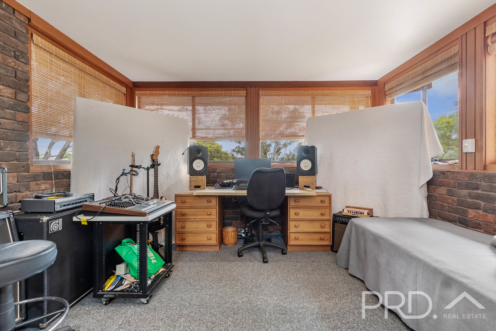 28 Boonderoo Road TUMUT 16