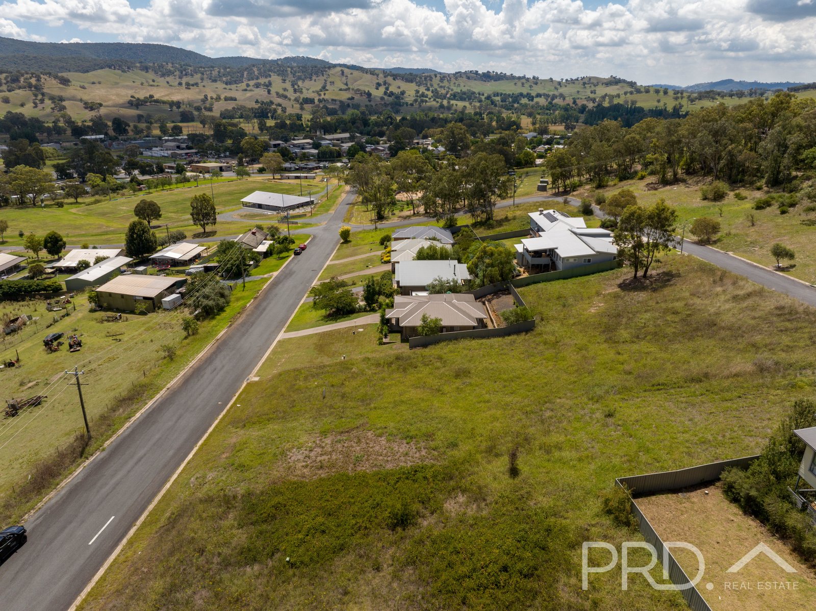 28 Booral Avenue TUMUT 1