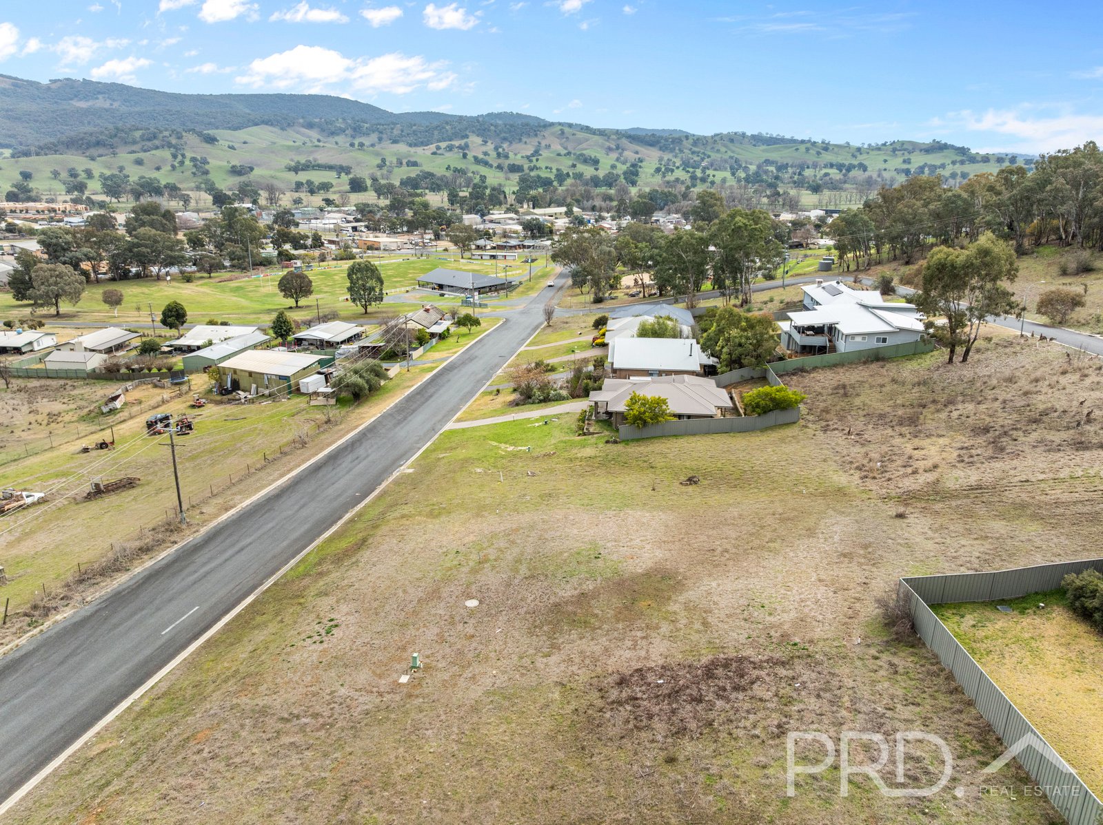 28 Booral Avenue TUMUT 6