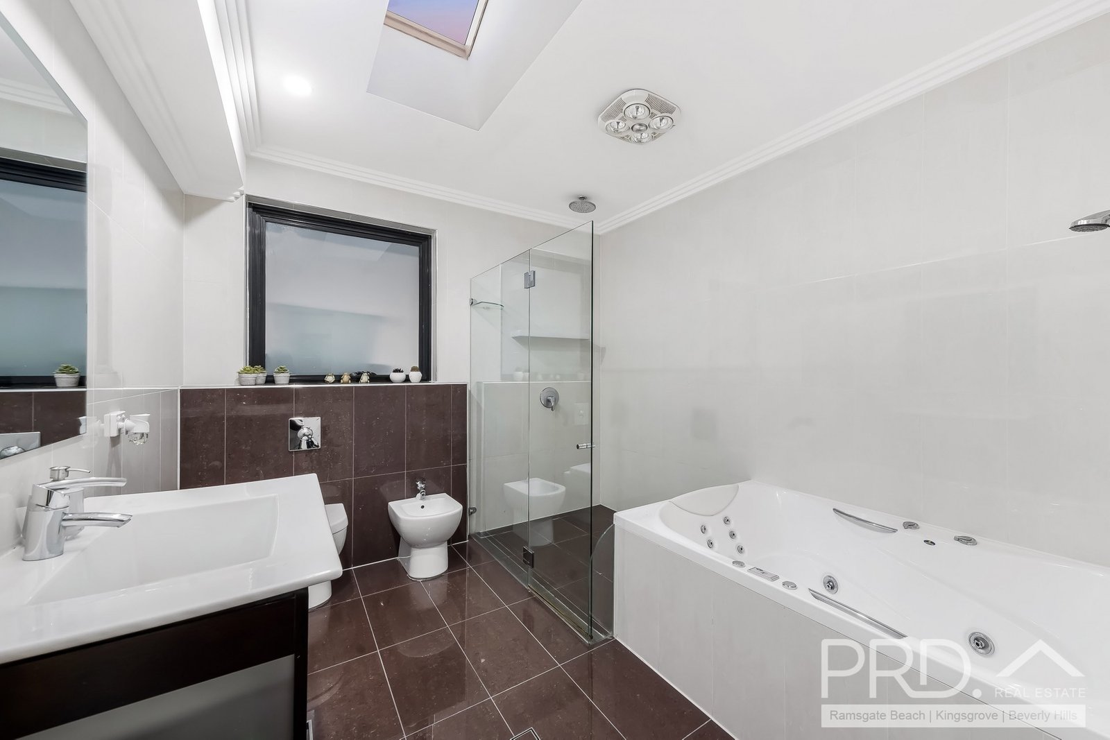 28 Bower Street ROSELANDS 8