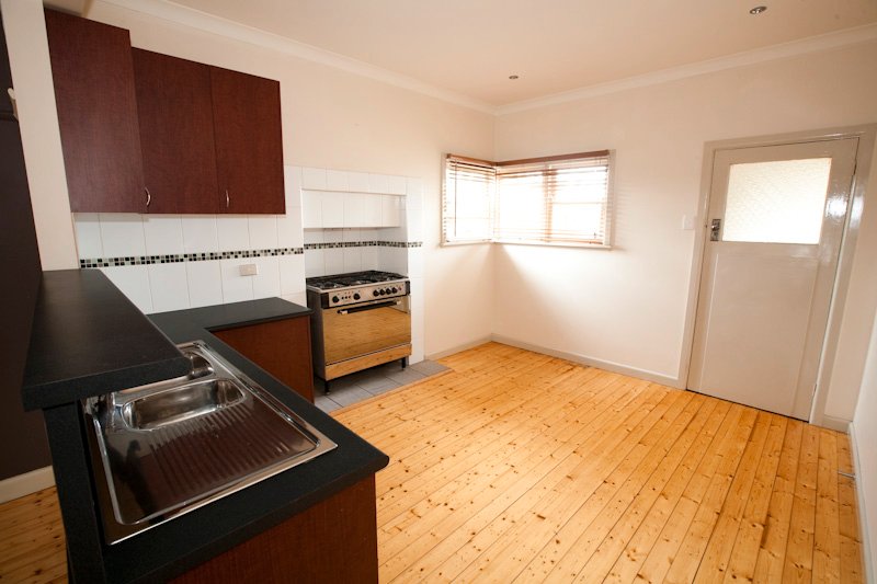 28 Bradbury Street BROWN HILL 3