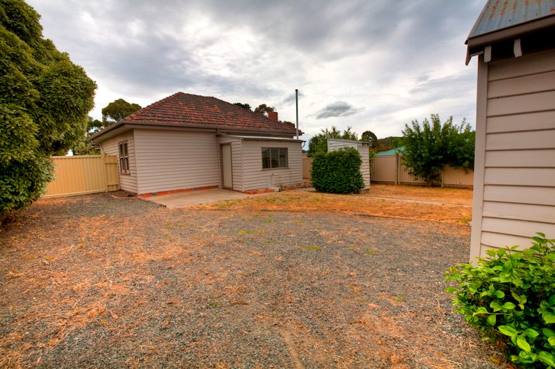 28 Bradbury Street BROWN HILL 8