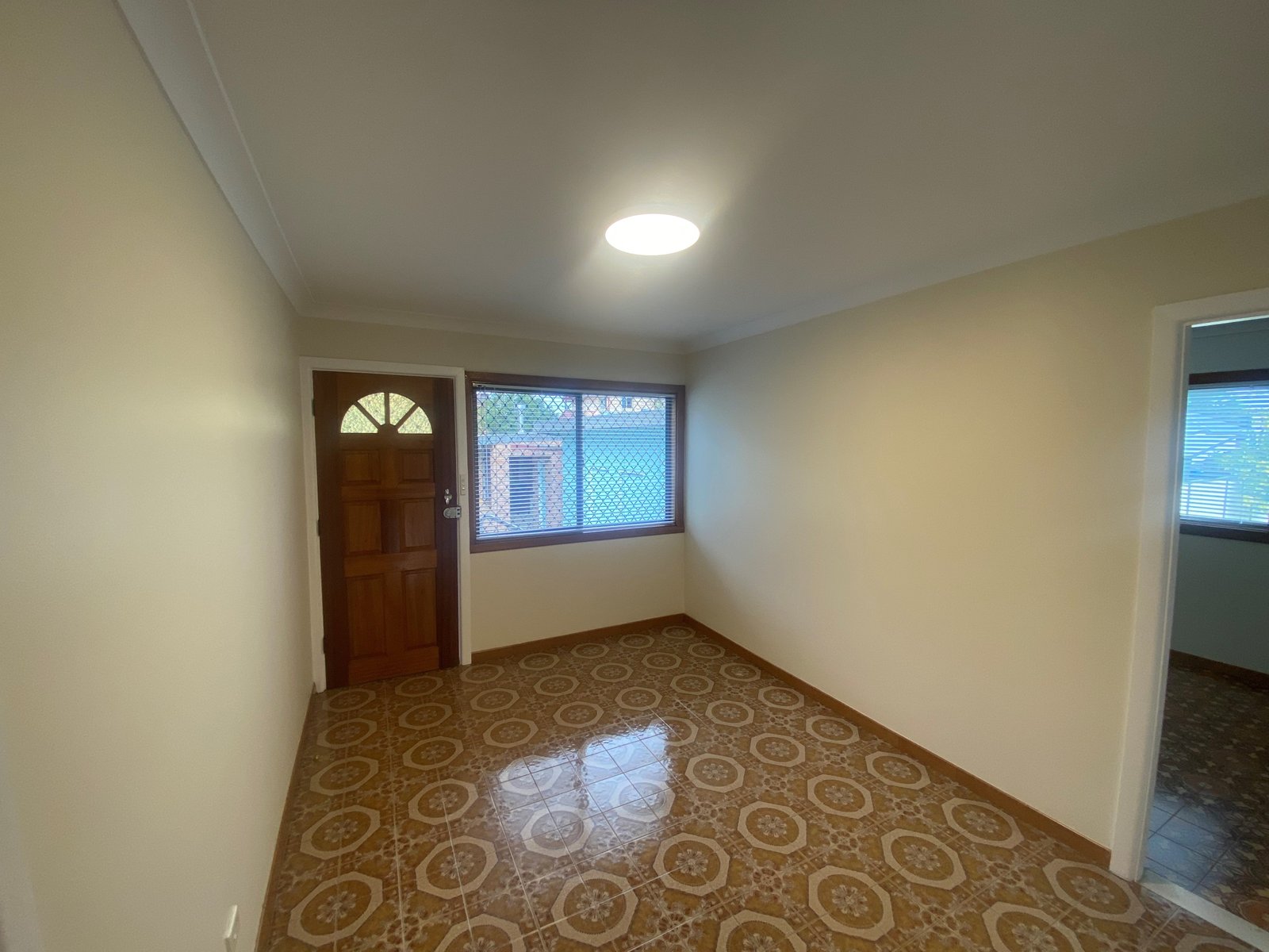 28 Bradshaw Avenue MOOREBANK 9